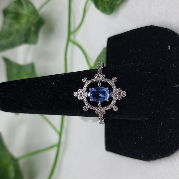 ART DECO SAPPHIRE RING - Picture 2 of 8